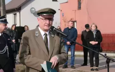 Dyrektor Nadburzańskiego Parku Krajobrazowego przemawia