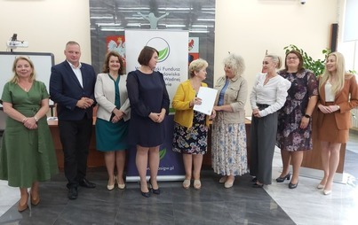 Zdjęcie do Dotacja dla Gminy Łoch&oacute;w na usuwanie azbestu